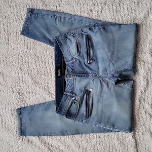 NANETTE LEPORE~ Jeans, 4
